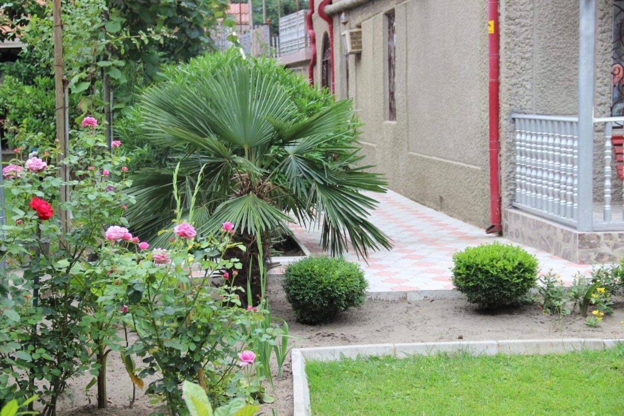 Hotel Oniks Kutaisi Exterior foto